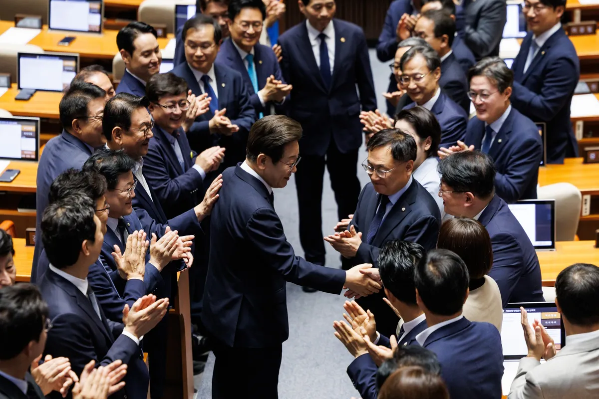 Lee Memulai Masa Jabatannya dengan Rating 64% Terkait Optimisme Pemulihan Korea Selatan